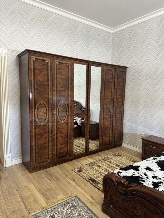 Спальний гарнитур