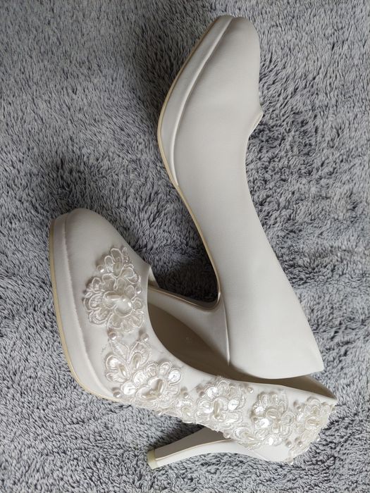Pantofi de mireasa marimea 37