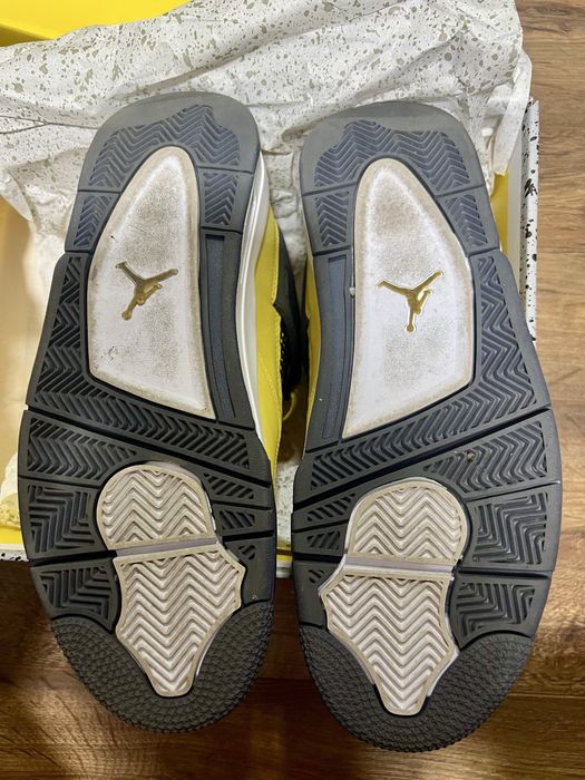 Jordan 4 Retro Lightning (2021)