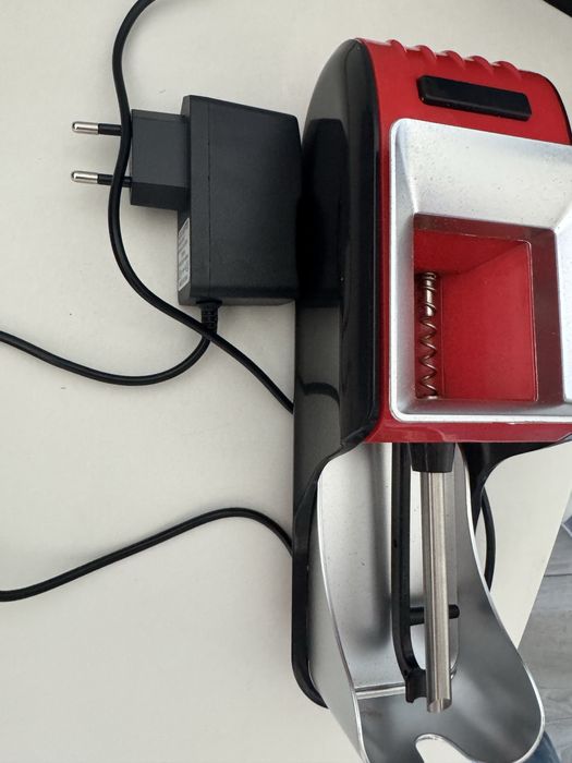 Aparat electric de facut tigari /injector tutun