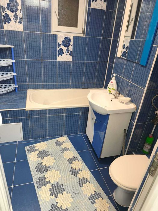 Apartament 3 camere de închiriat