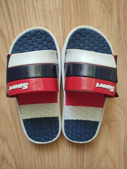 Детски чехли и кроксове.НОВИ