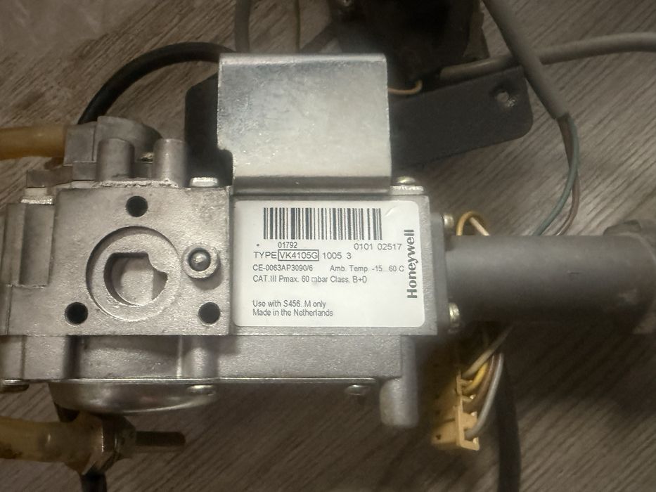 vana gaz 2 bucati stare excelenta tot ce este in imagini pret bun