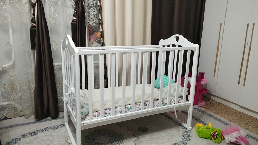 Продам детскую кроватку