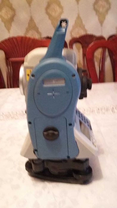 электронный тахеометр