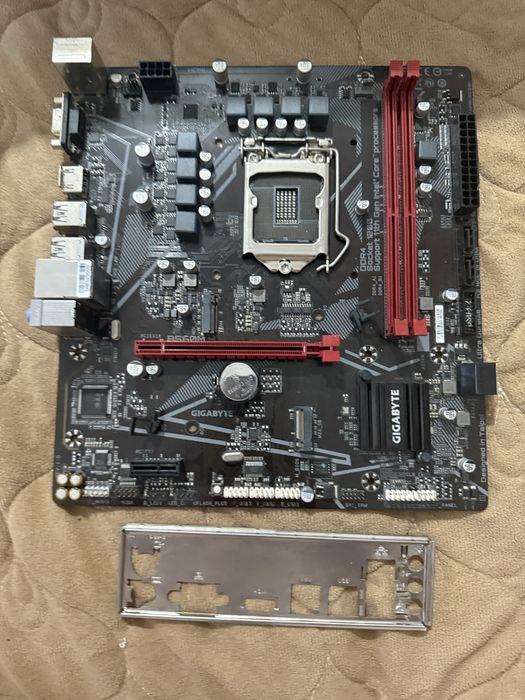 Placa de baza Gigabyte B550M H Intel