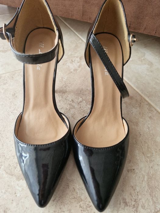 Сандали и обувки размер 37