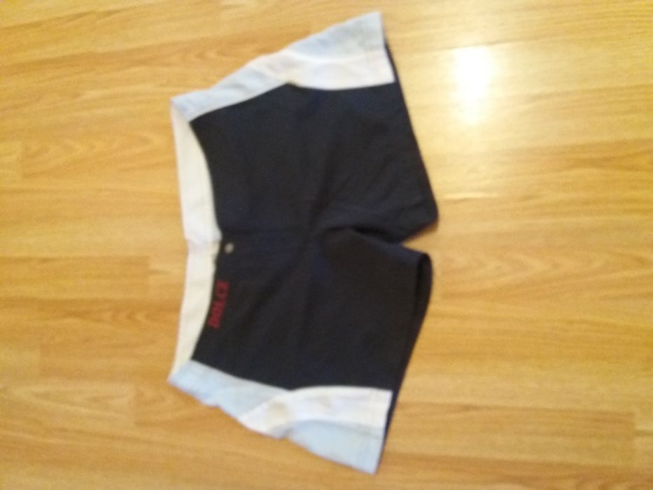 Vând mai multe perechi de pantaloni damă