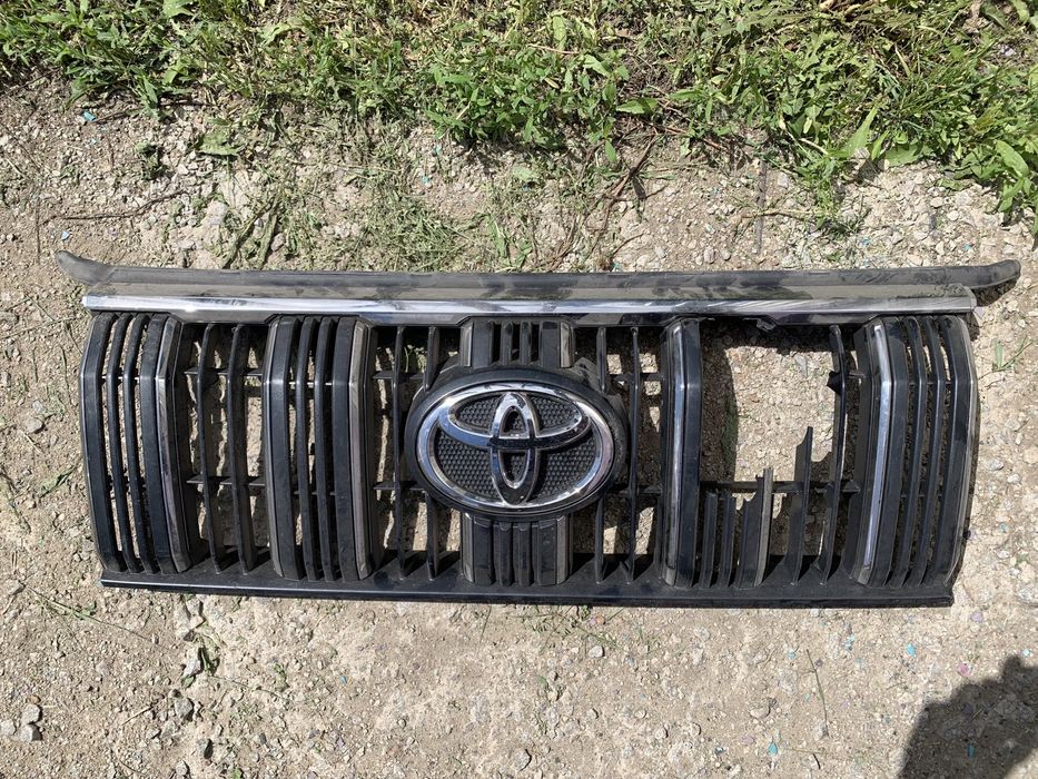 Эмбелема Прадо 150 оригинал