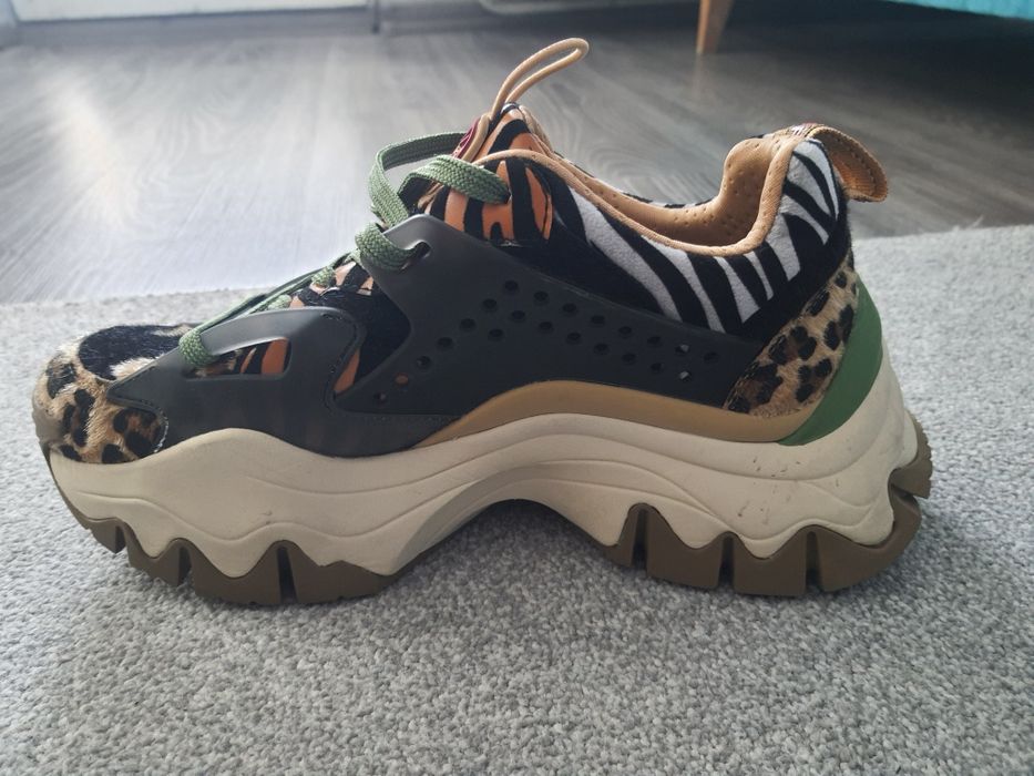 Обувки BAFFALO нови