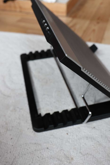 Микрофони, стойки, клавиатури, падове, рекордер, подложка, кабели и др