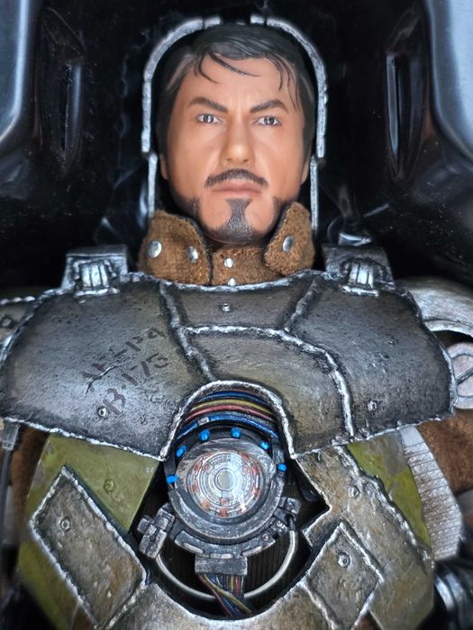 Figurina Colectie 1/6  Hot Toys Iron Man Mark I