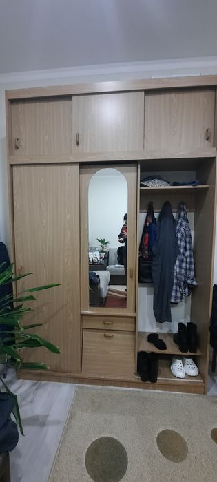 Продам шкаф прихожая