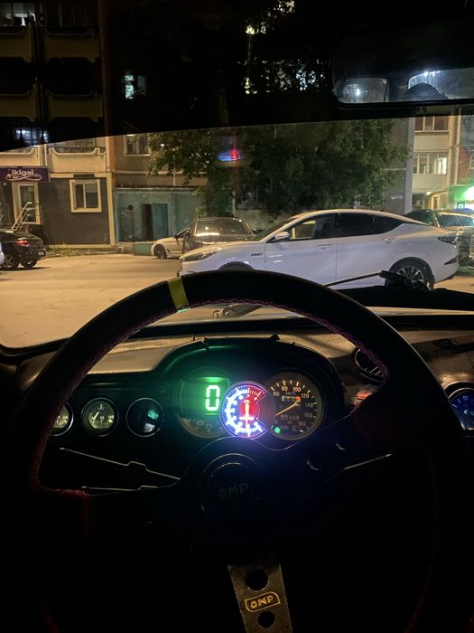 Продам боевой ваз 2106.