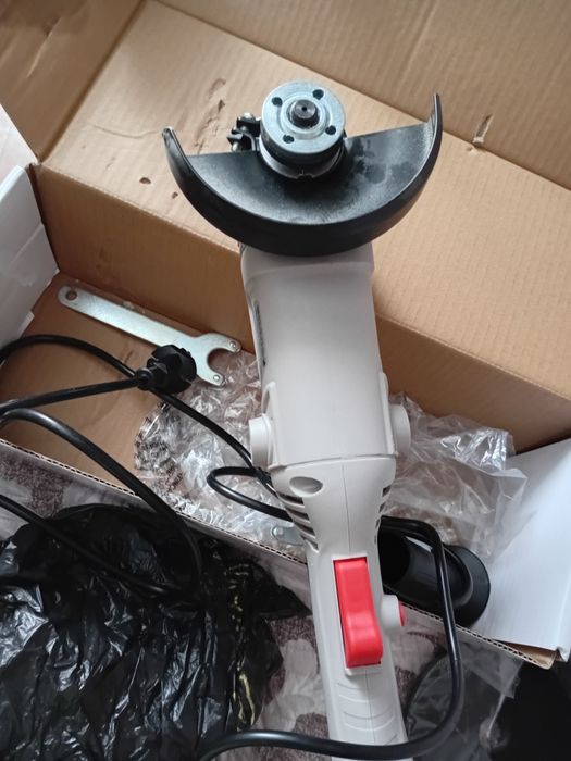 Продам болгарку 125