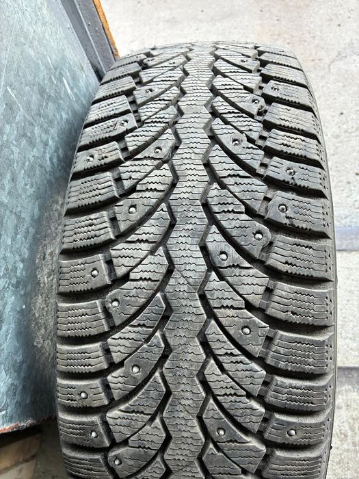 Продам шины 225/60 R17