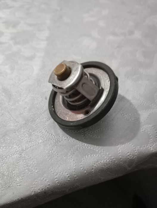 Термостат Форд фиеста