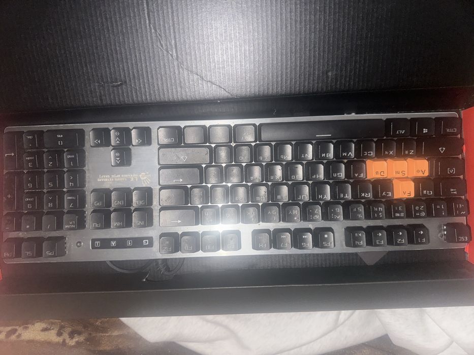 продам клавиатуру bloody b760