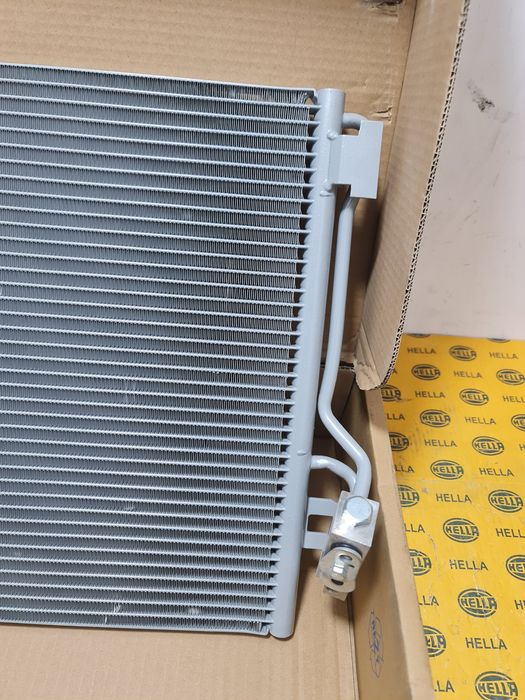 Radiator NOU ac aer condiționat Mercedes V a639 w639 Nissens 94674