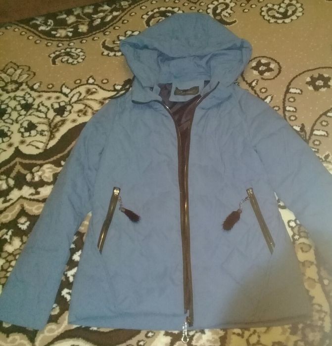 Продам куртку  .