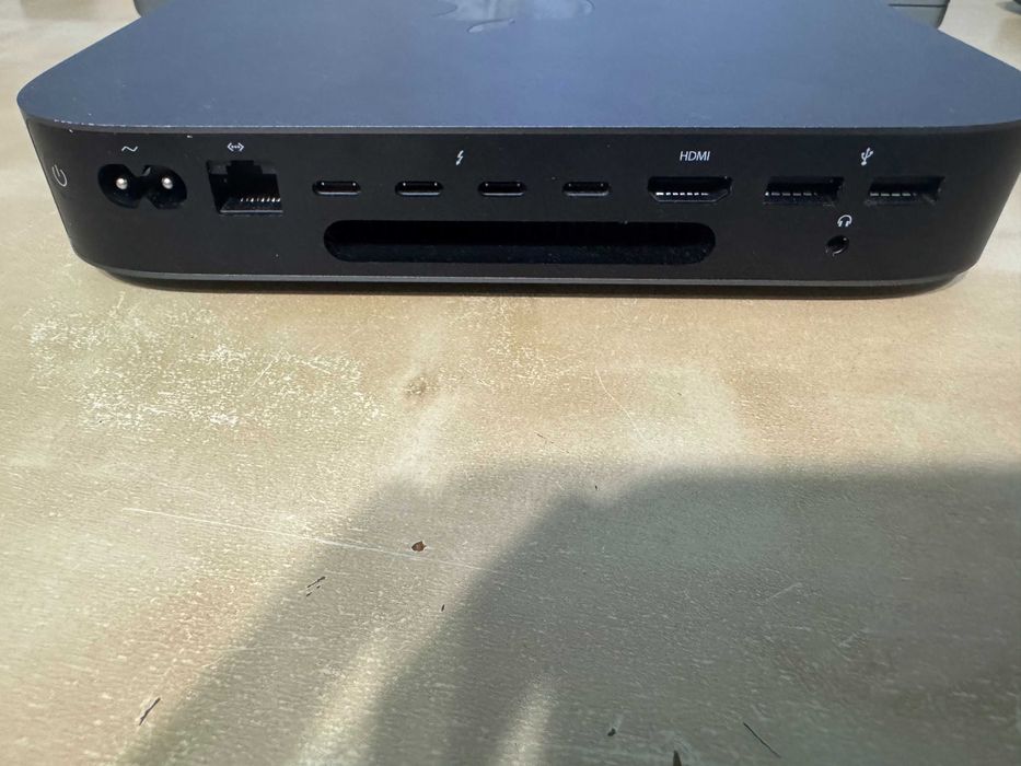 Mac mini 2018 i3 8GB 256GB