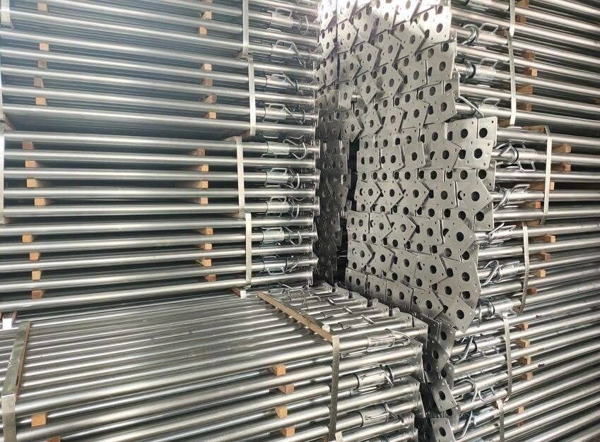 Popi metalici zincati 2m - 3.6m 10,80€ + TVA ( pt minim 500 buc )