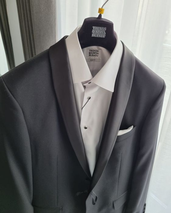 Costum Trends (by Adina Buzatu) Ceremonie. Mire CADOU Cămașă/Butoni