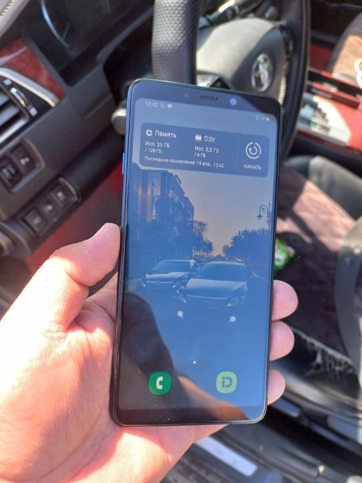 Продам Samsung A9