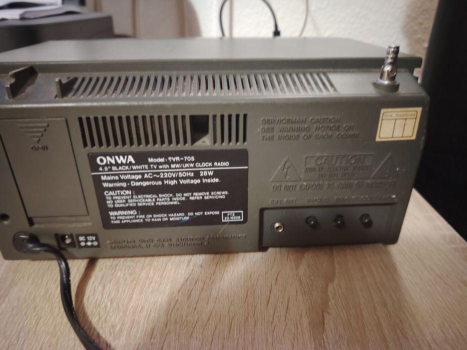 Tv-radio portabil.
