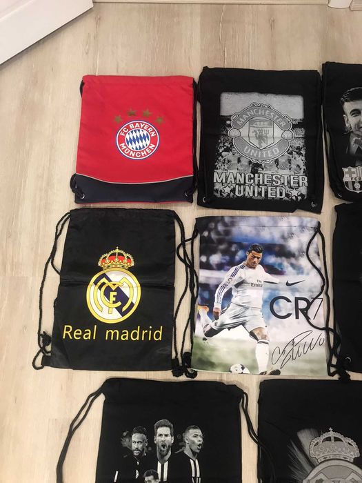 Футболни мешки на различни футболни отбори и футболисти