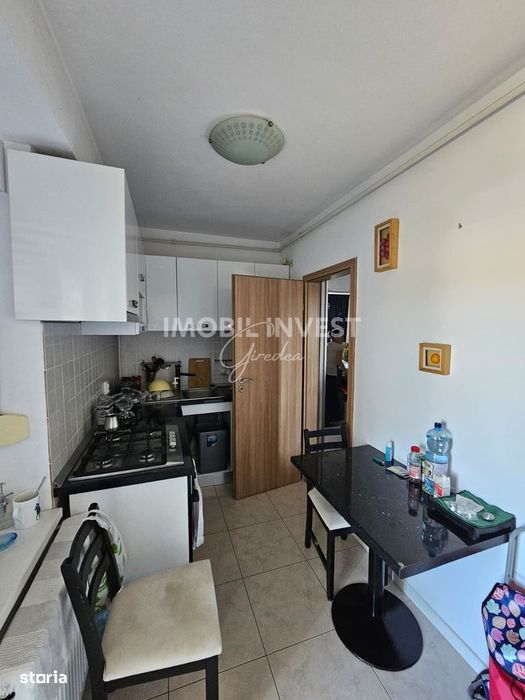 Apartament cu dormitor, dressing, balcon,etaj 2, parcare, Centru-Gara