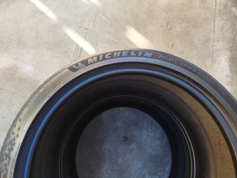 255 40 R20 Shina Michelin 2 dona