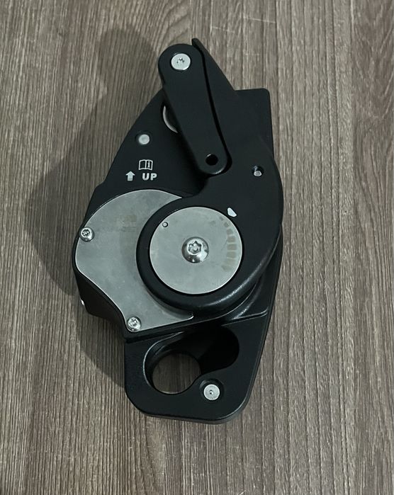 Спусковое устройство