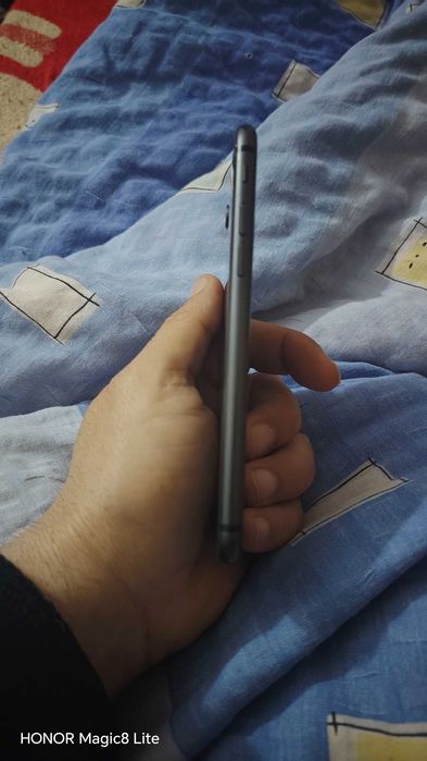 iphone 8 256gb чисто нов 85% Батерия живот