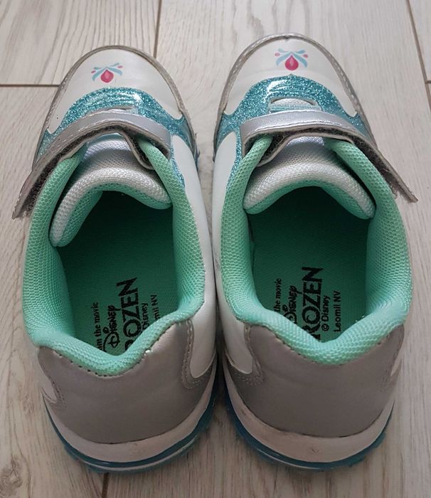 Детски маратонки с любимата Елза