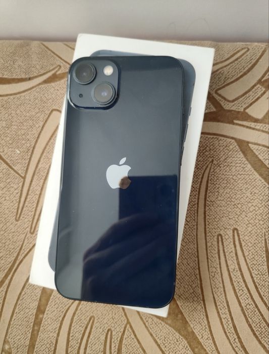 В продаже iphone 13