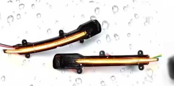 Динамични бягащи мигачи за огледалата за Audi  Q5 SQ5 Q7 SQ7 Ауди Кю5