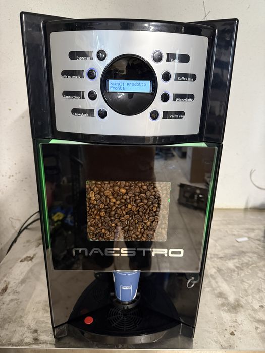 Bianchi Maestro aparat cafea 1 macinator boabe,2 instant ciocolata si lapte,an 2018