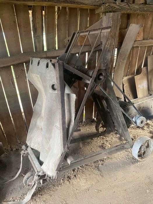 Циркулярна машина за рязане на дърва