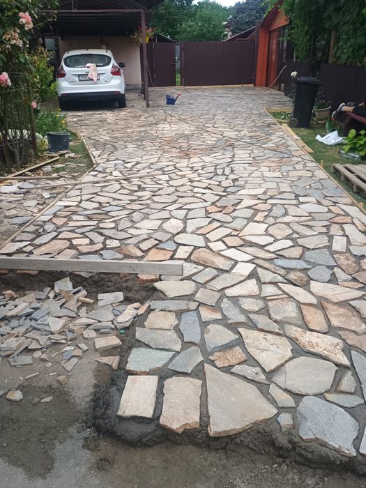 Pavaje cu piatră naturală