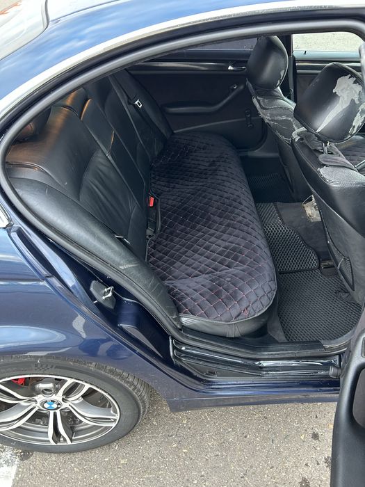 Продам BMW E46  2000 год