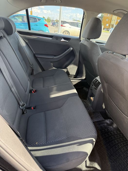 VOLKSWAGEN Jetta 2013 — imagine 4