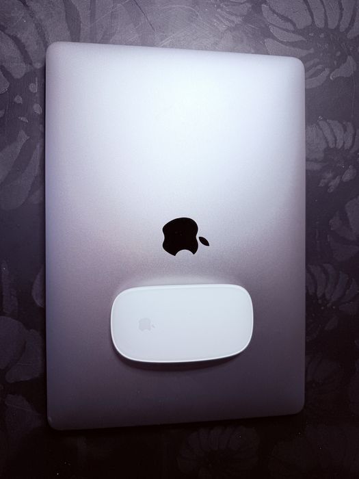 MacBook Pro 13 inch Touch Bar