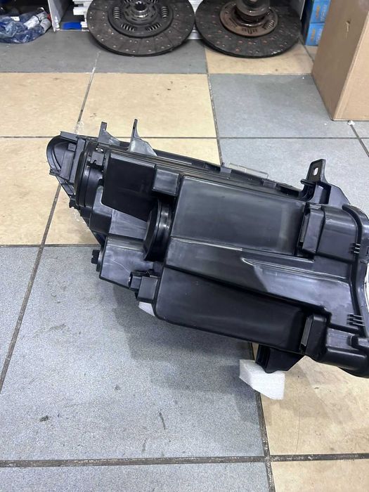 фары Mercedes Sprinter 907 кузов