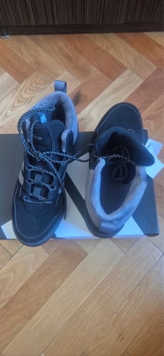 Ghete Adidas Original ,Nepurtati cu eticheta,Marimea42cu 2/3