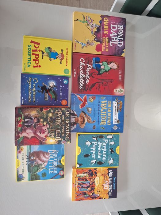 Vând cărți în stare foarte buna.