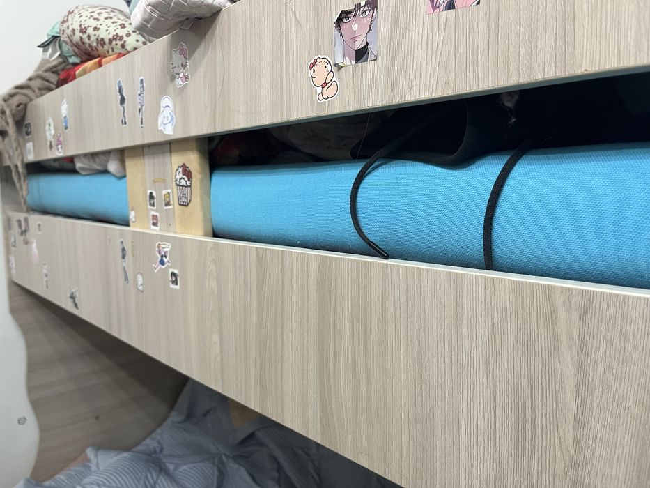 двухъярусная кровать