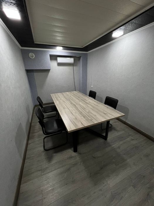 Аренда! Под офис 15м2. С мебелью. Ор-р Метро Новза. Вдоль дороги!