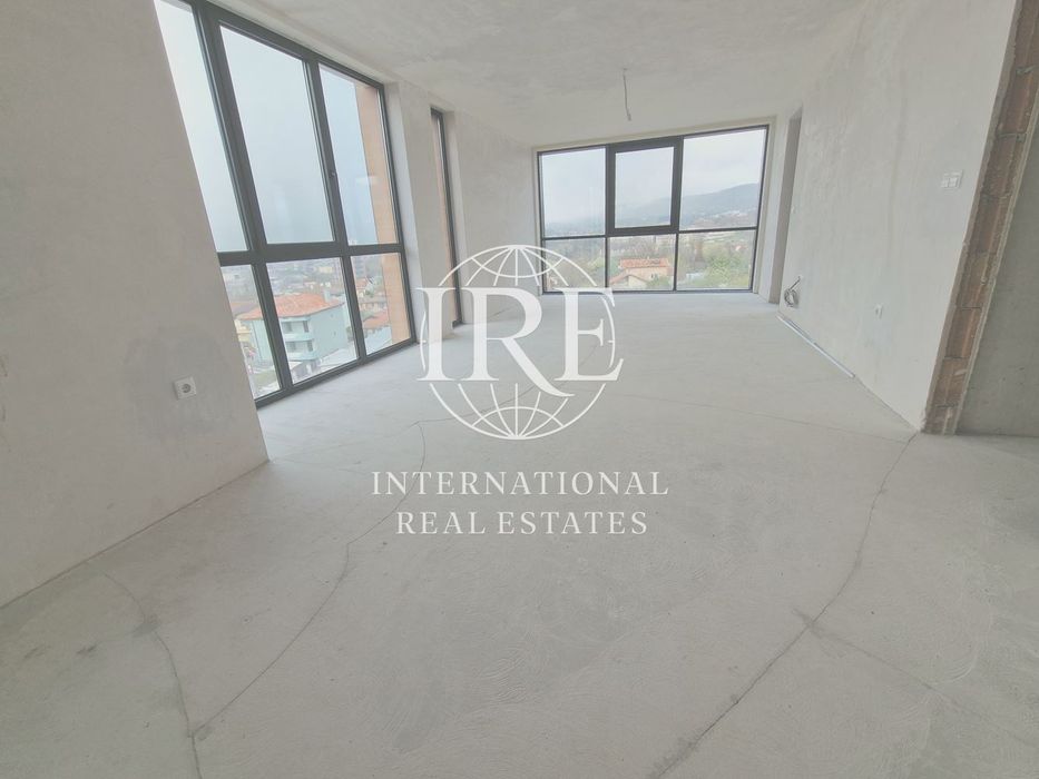 Продава се Двустаен апартамент в Варна, Бриз - 71 кв.м за 1164 €/кв.м - Снимка #1