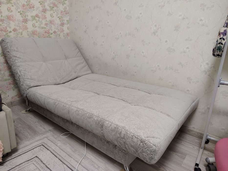 Продам диван Атаманка